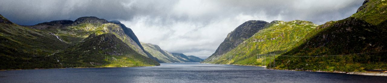 Dam in between mountains